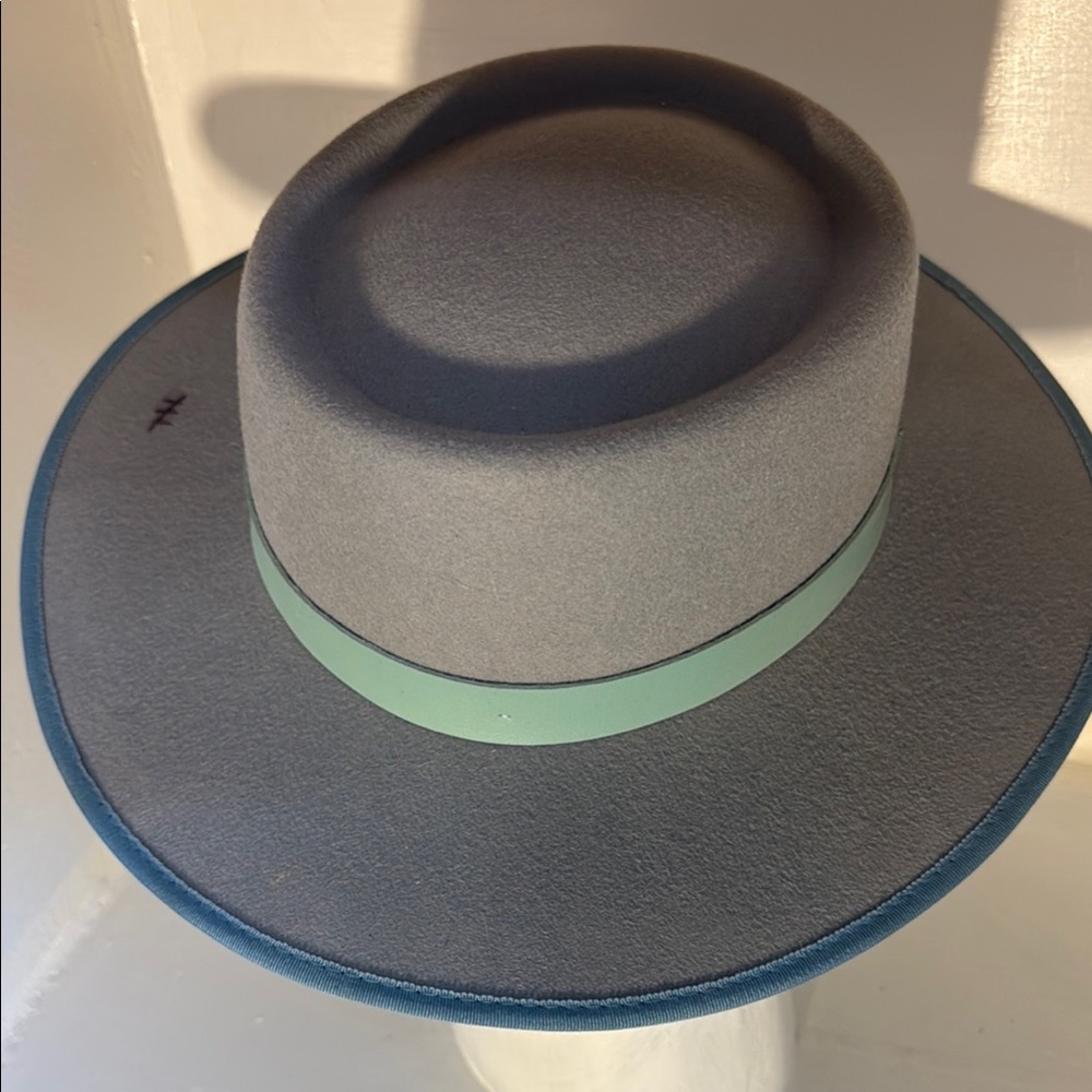 Chic Gray Fedora with Teal and Blue Accents